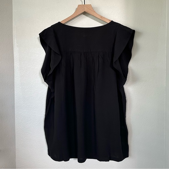 LOFT NWT L XL Flutter Sleeve Split Neck Tassel Top in Black - Picture 4 of 9